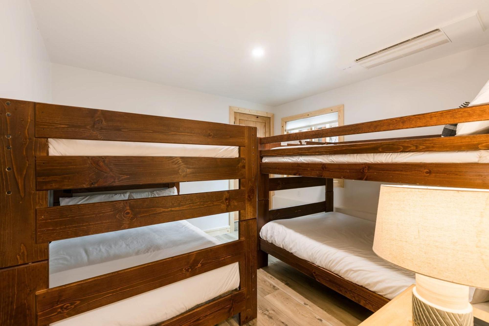 Coyote Moon By Avantstay Cabin Wsauna Mins From Dt Truckee Northstar Eksteriør bilde